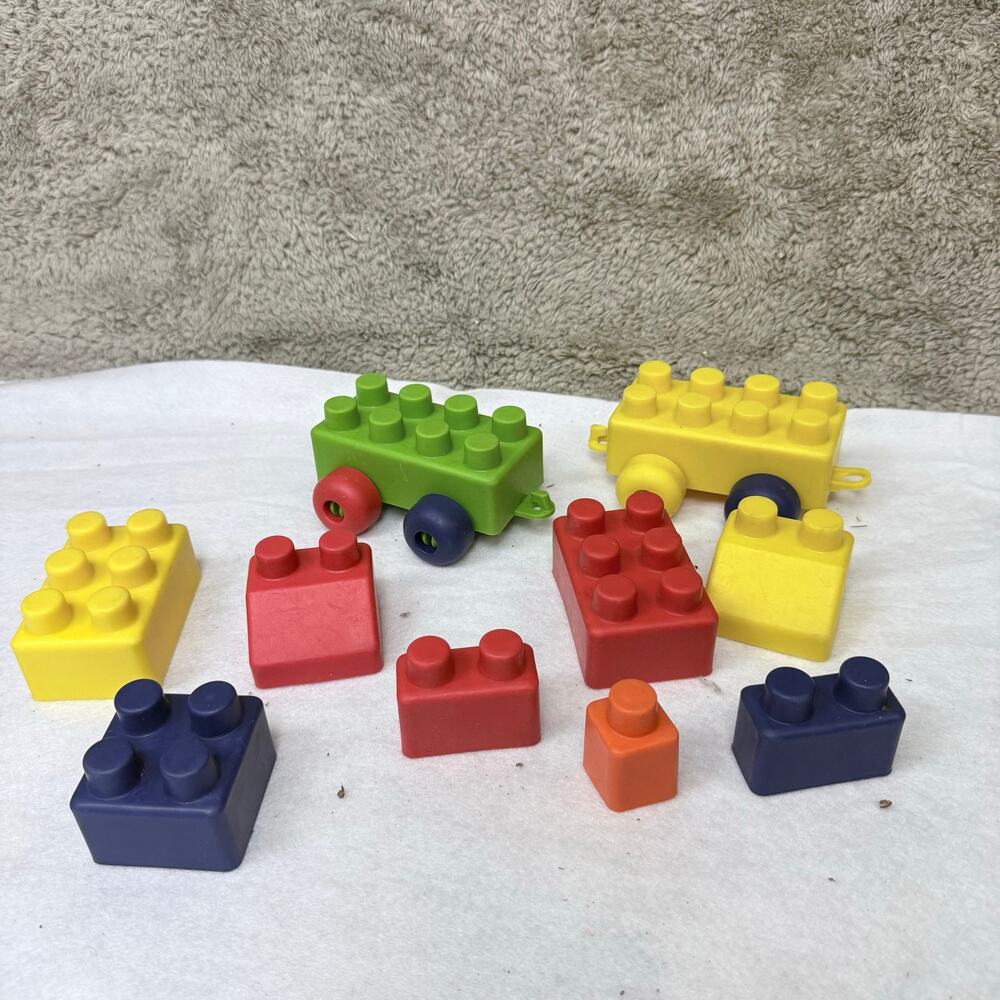 Vintage Edushape Building Blocks Lot of 10 Assorted Bricks Cars Colorful